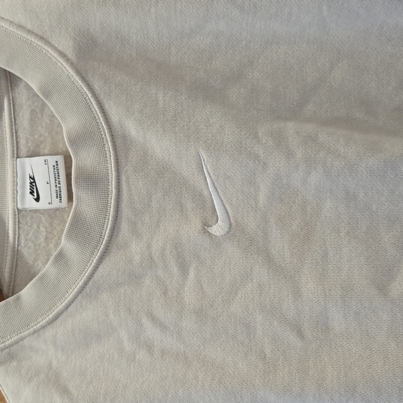 Nike Off-White Color Sweatshirt And Lounge Pants Set, Size Small, EC - Picture 5 of 10